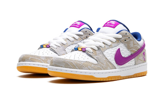 Nike SB Dunk Low “Rayssa Leal”